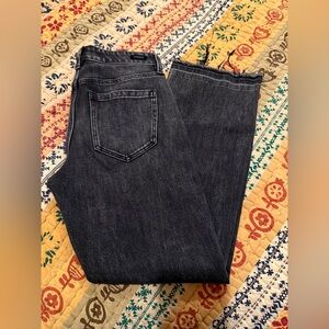 Liverpool size 0 women’s crop flare Black Jeans in good used condition